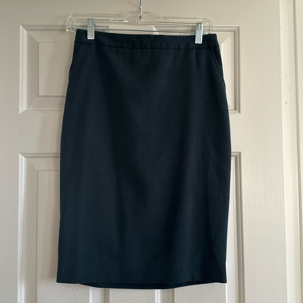 The Limited Skirt - Great Condition